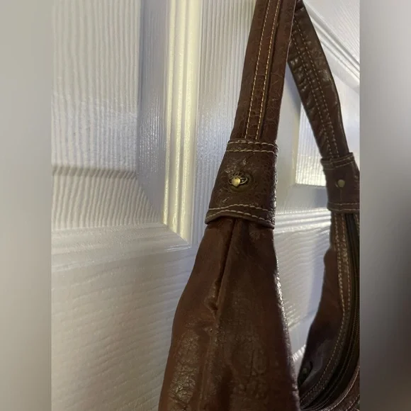 Kathy Van Zeeland Brown and Gold Shoulder Bag with Slouchy Silhouette - Picture 5 of 12